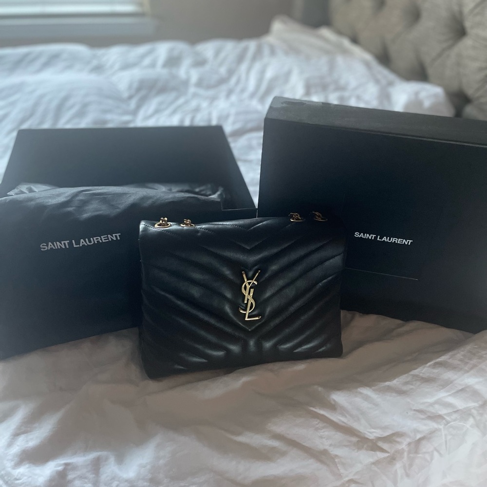 YSL Lou Lou medium SAINT LAURENT MONOGRAM 
100% CALFSKIN LEATHER
MADE IN ITALY